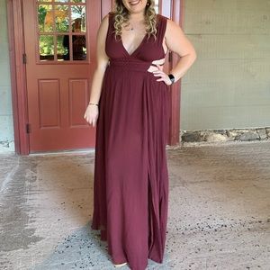 Maxi maroon dress perfect for weddings.